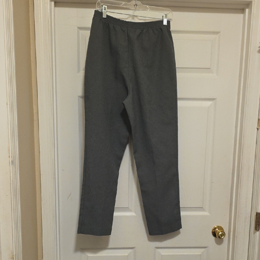 Perry Ellis Women's Gray Straight Leg Pants